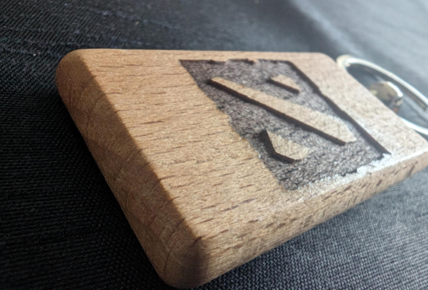 Dota 2 Wooden Logo Keyring – Ideal Gift for Gamers