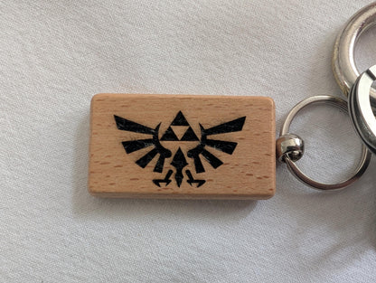 Zelda Wooden Keyring with Triforce Symbol - Ideal Gift for Gamers