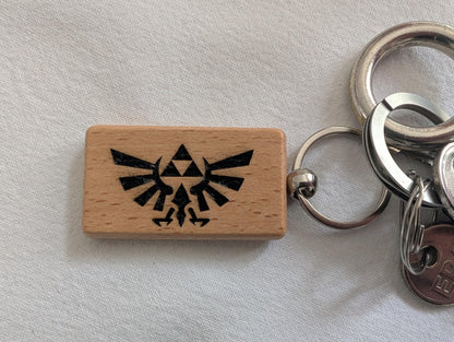 Zelda Wooden Keyring with Triforce Symbol - Ideal Gift for Gamers